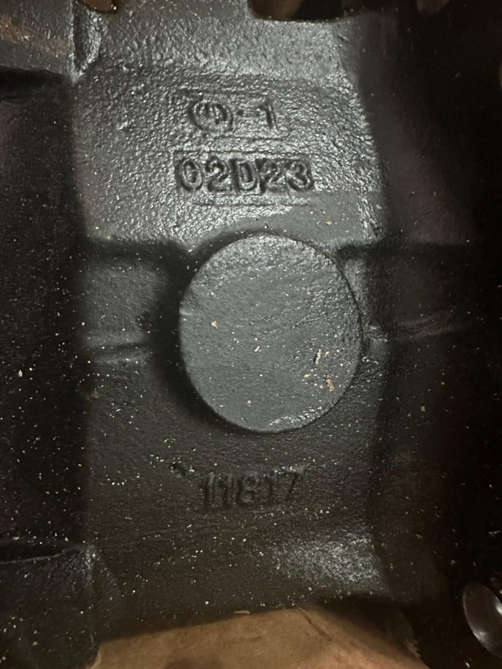 Deutz agrovector obudowa mostu pochwa mostu carraro 11817 - Axle and parts for Agricultural machinery: picture 4 Deutz agrovector obudowa mostu pochwa mostu carraro 11817 - Axle and parts for Agricultural machinery: picture 4