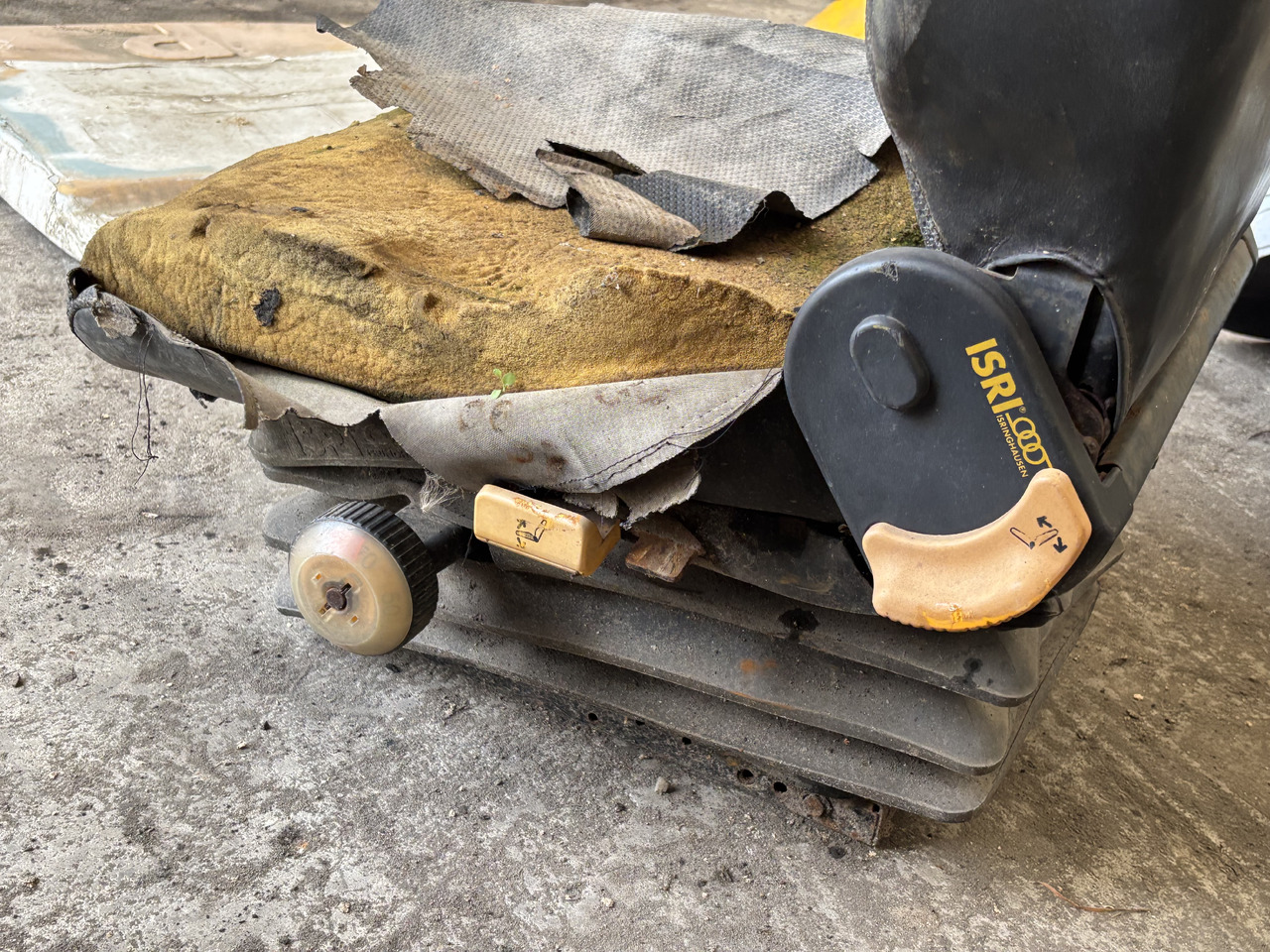 Dieci 185 - Ładowarka Teleskopowa - Fotel Kierowcy Siedzenie - Seat for Telescopic handler: picture 4 Dieci 185 - Ładowarka Teleskopowa - Fotel Kierowcy Siedzenie - Seat for Telescopic handler: picture 4