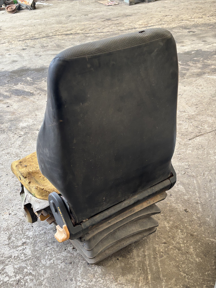 Dieci 185 - Ładowarka Teleskopowa - Fotel Kierowcy Siedzenie - Seat for Telescopic handler: picture 2 Dieci 185 - Ładowarka Teleskopowa - Fotel Kierowcy Siedzenie - Seat for Telescopic handler: picture 2