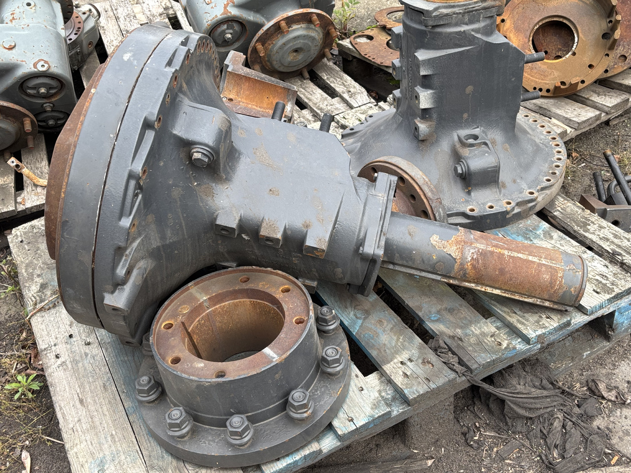 FENDT 930 933 936 Zwolnica Wał Obudowa Tylnej Osi 926101150070 934151150010 931150150030 - Final drive for Agricultural machinery: picture 1 FENDT 930 933 936 Zwolnica Wał Obudowa Tylnej Osi 926101150070 934151150010 931150150030 - Final drive for Agricultural machinery: picture 1