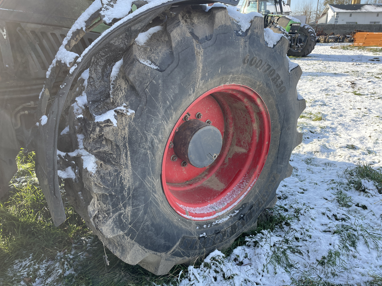Fendt 828 Vario - felga przód R30 - Rim for Agricultural machinery: picture 1 Fendt 828 Vario - felga przód R30 - Rim for Agricultural machinery: picture 1