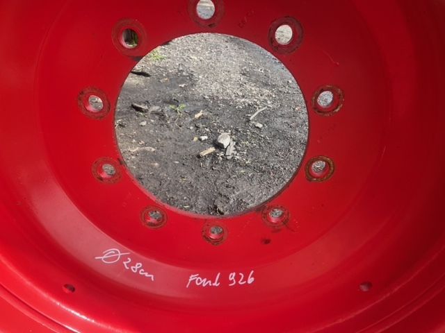 Fendt 926 Felga przednia DW18x34 - Rim for Agricultural machinery: picture 3 Fendt 926 Felga przednia DW18x34 - Rim for Agricultural machinery: picture 3