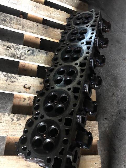 Fendt 927 Vario - Głowica Cylindrów - Cylinder head for Agricultural machinery: picture 1 Fendt 927 Vario - Głowica Cylindrów - Cylinder head for Agricultural machinery: picture 1