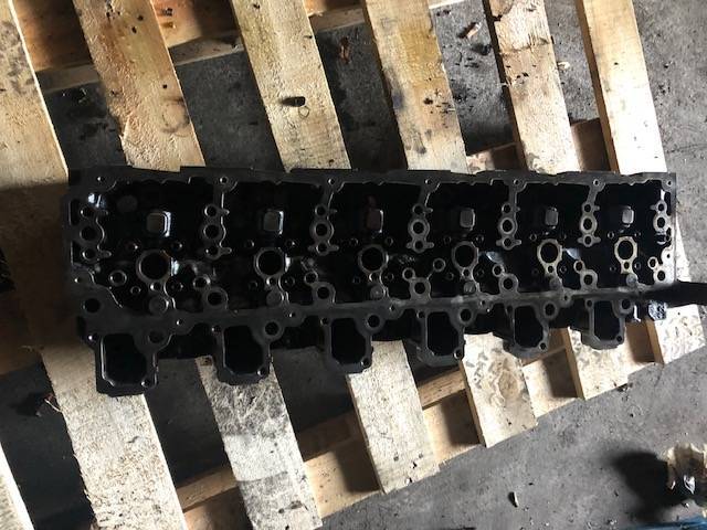 Fendt 927 Vario - Głowica Cylindrów - Cylinder head for Agricultural machinery: picture 3 Fendt 927 Vario - Głowica Cylindrów - Cylinder head for Agricultural machinery: picture 3