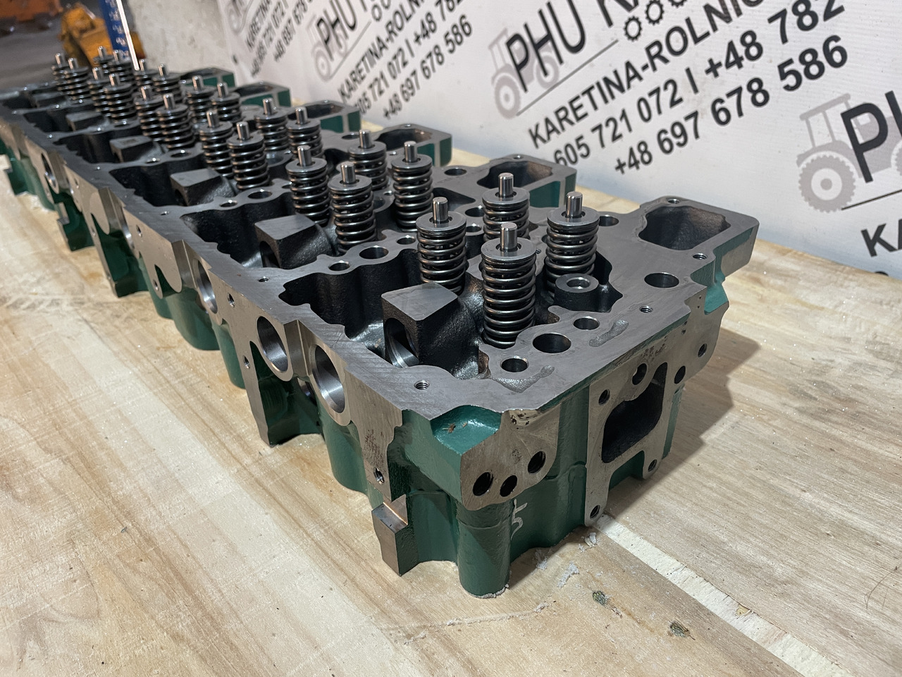 Cylinder head for Agricultural machinery Fendt 933 Vario   - głowica cylindrów kompletna NOWA F934201210800: picture 6