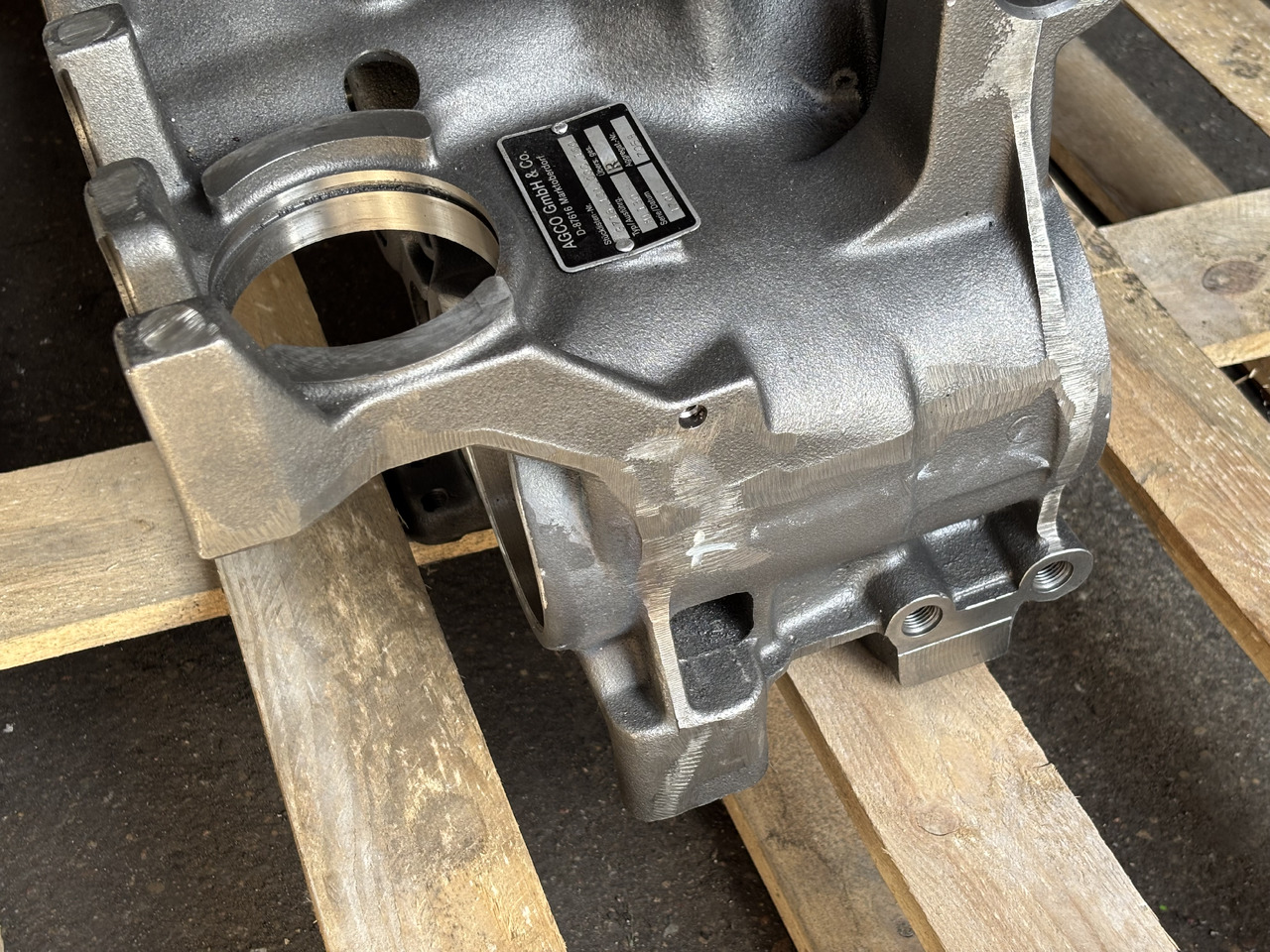 Fendt Obudowa Skrzyni Vario ML130 ML160 M716101081120 G716101000100 - Engine and parts for Agricultural machinery: picture 5 Fendt Obudowa Skrzyni Vario ML130 ML160 M716101081120 G716101000100 - Engine and parts for Agricultural machinery: picture 5