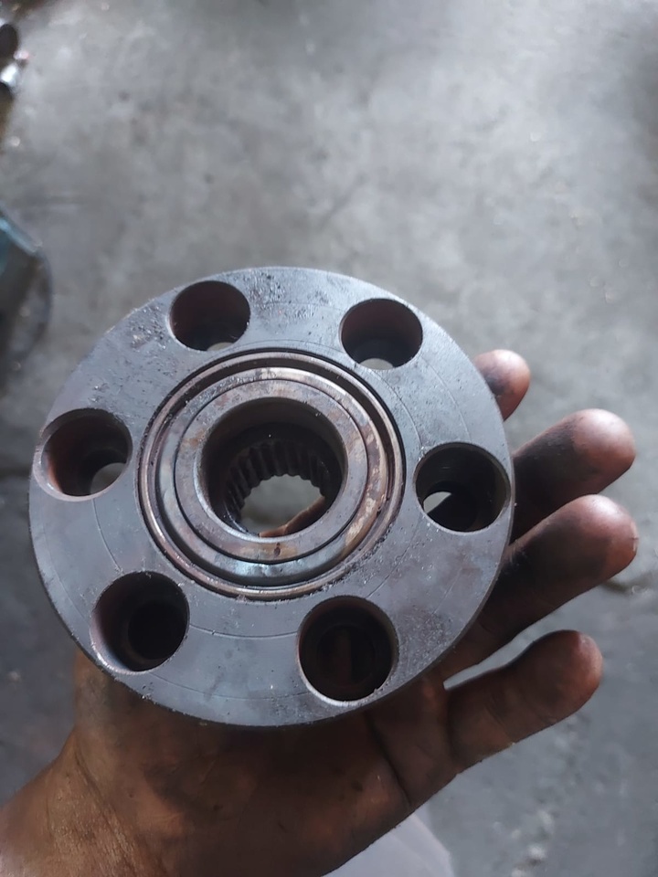 Ford 8730 Powershift sprzęgło - Clutch and parts for Farm tractor: picture 3 Ford 8730 Powershift sprzęgło - Clutch and parts for Farm tractor: picture 3