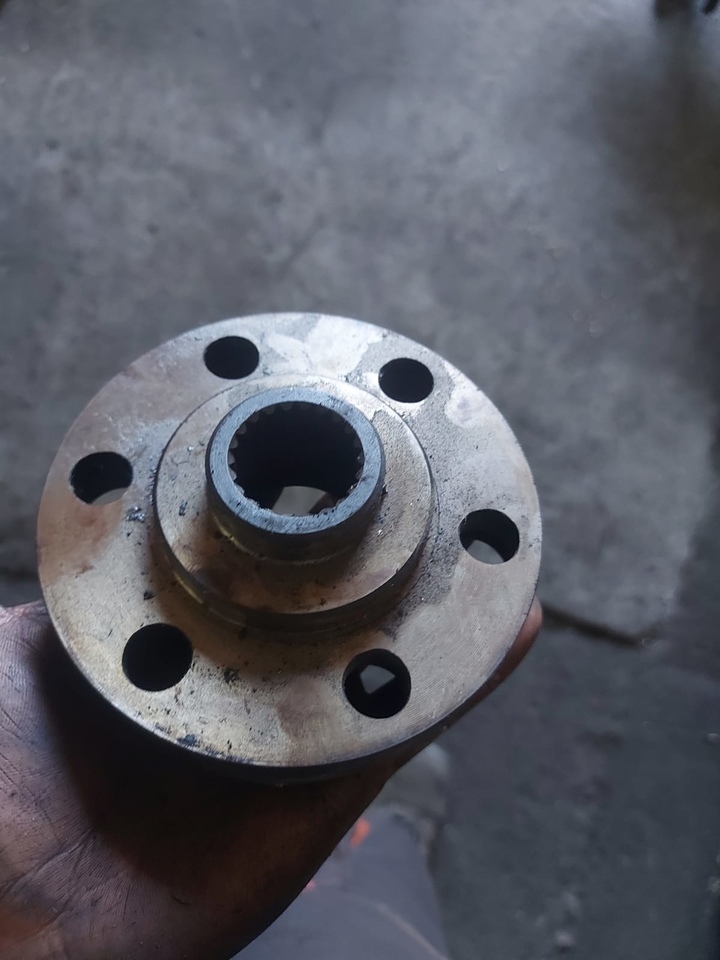 Ford 8730 Powershift sprzęgło - Clutch and parts for Farm tractor: picture 1 Ford 8730 Powershift sprzęgło - Clutch and parts for Farm tractor: picture 1