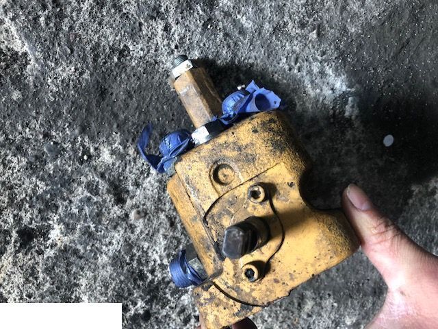 JCB 3cx 4cx - Rozdzielacz Wysuwu Ramienia - Hydraulic valve for Backhoe loader: picture 1 JCB 3cx 4cx - Rozdzielacz Wysuwu Ramienia - Hydraulic valve for Backhoe loader: picture 1