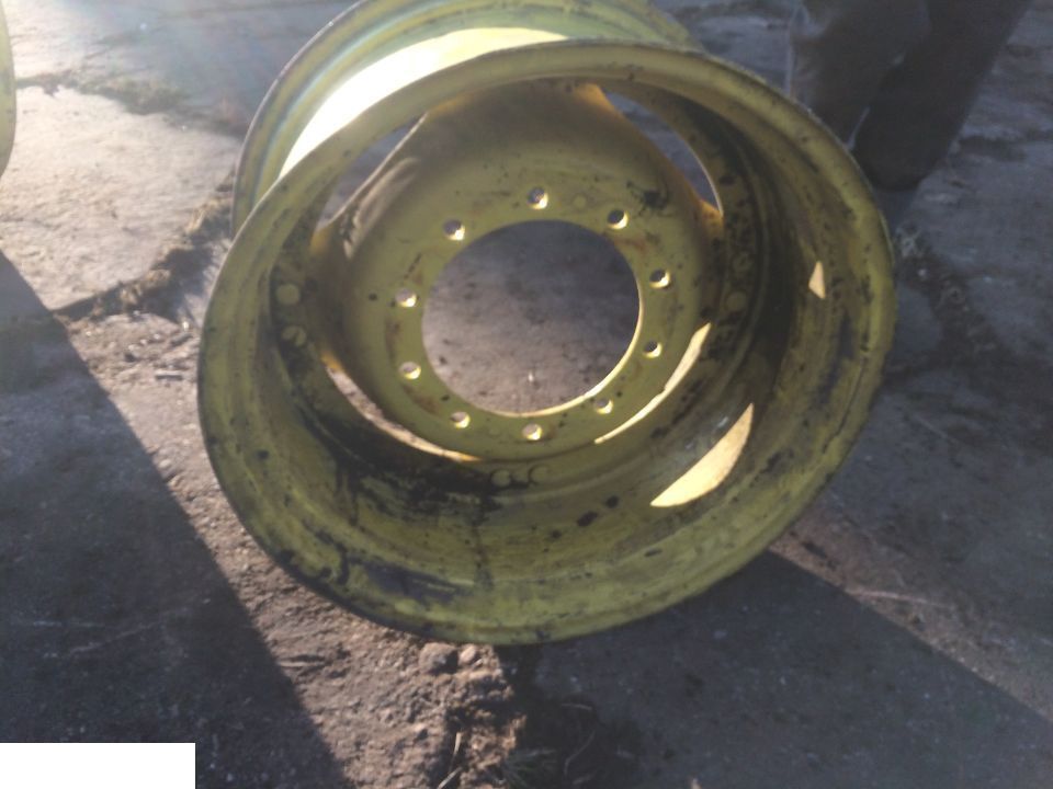 JOHN DEERE 28xW15L - Rim for Agricultural machinery: picture 3 JOHN DEERE 28xW15L - Rim for Agricultural machinery: picture 3
