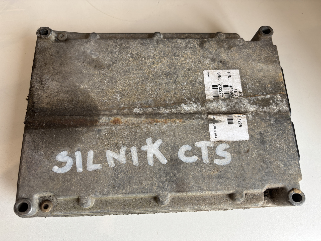 John Deere CTS - sterownik silnika L3 12V RE502404 - ECU for Agricultural machinery: picture 1 John Deere CTS - sterownik silnika L3 12V RE502404 - ECU for Agricultural machinery: picture 1