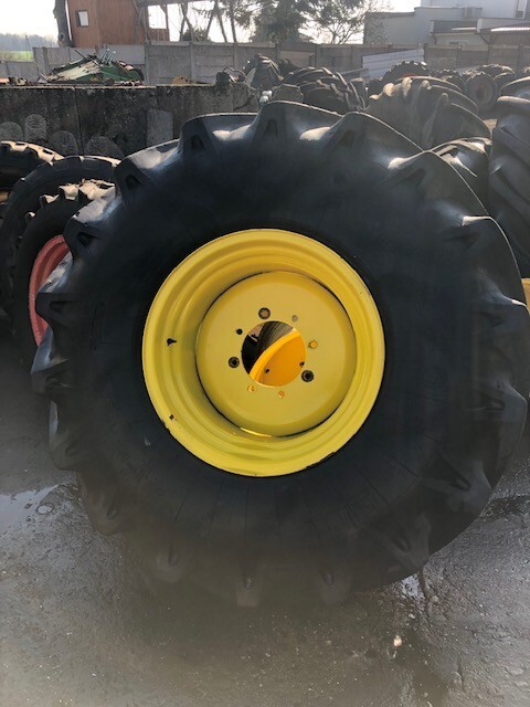 John Deere Felgi 20x26 , Koła 23.1-26 - Wheel and tire package for Agricultural machinery: picture 1 John Deere Felgi 20x26 , Koła 23.1-26 - Wheel and tire package for Agricultural machinery: picture 1