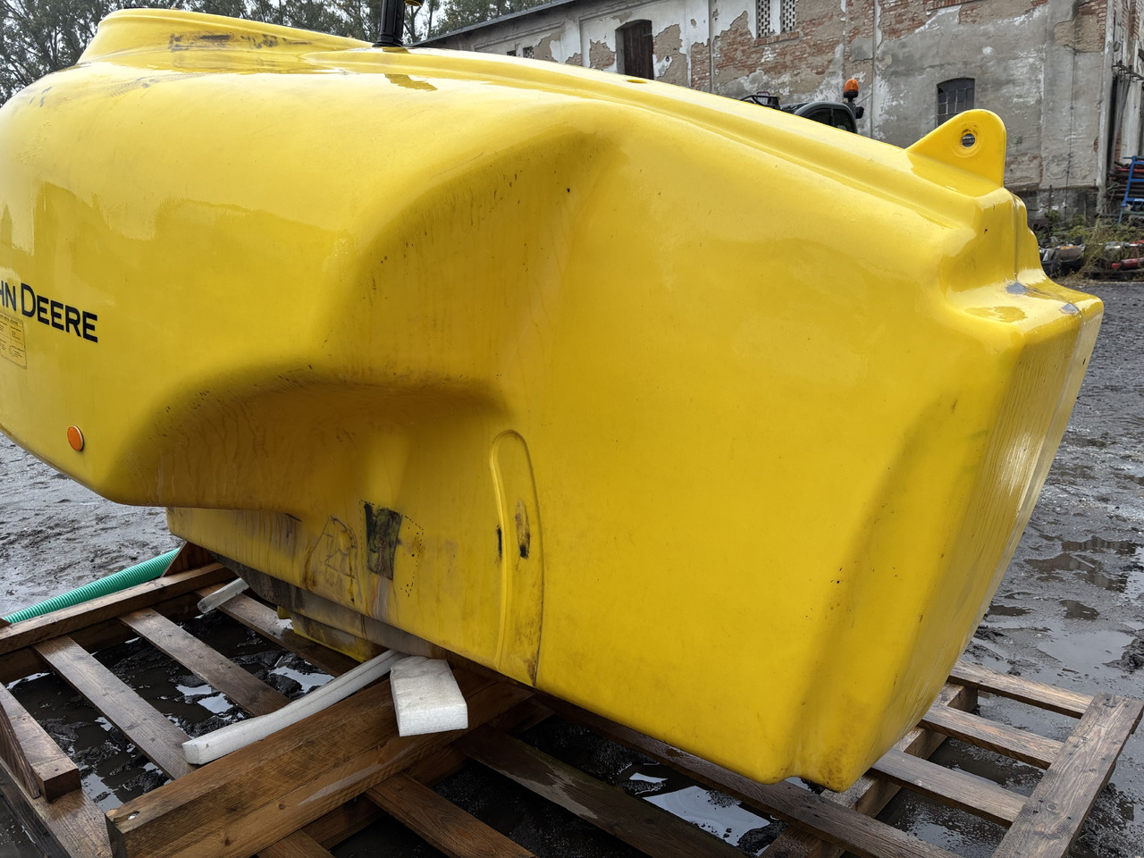 John Deere M740i Zbiornik Opryskiwacz WZW17745 WZ8226404 - Tractor mounted sprayer: picture 5 John Deere M740i Zbiornik Opryskiwacz WZW17745 WZ8226404 - Tractor mounted sprayer: picture 5