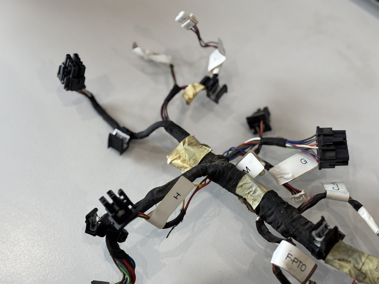 John Deere Wiązka Elektronika Kabli Podłokietnika NGOI MFTC AL222738 - Cables/ Wire harness for Agricultural machinery: picture 4 John Deere Wiązka Elektronika Kabli Podłokietnika NGOI MFTC AL222738 - Cables/ Wire harness for Agricultural machinery: picture 4