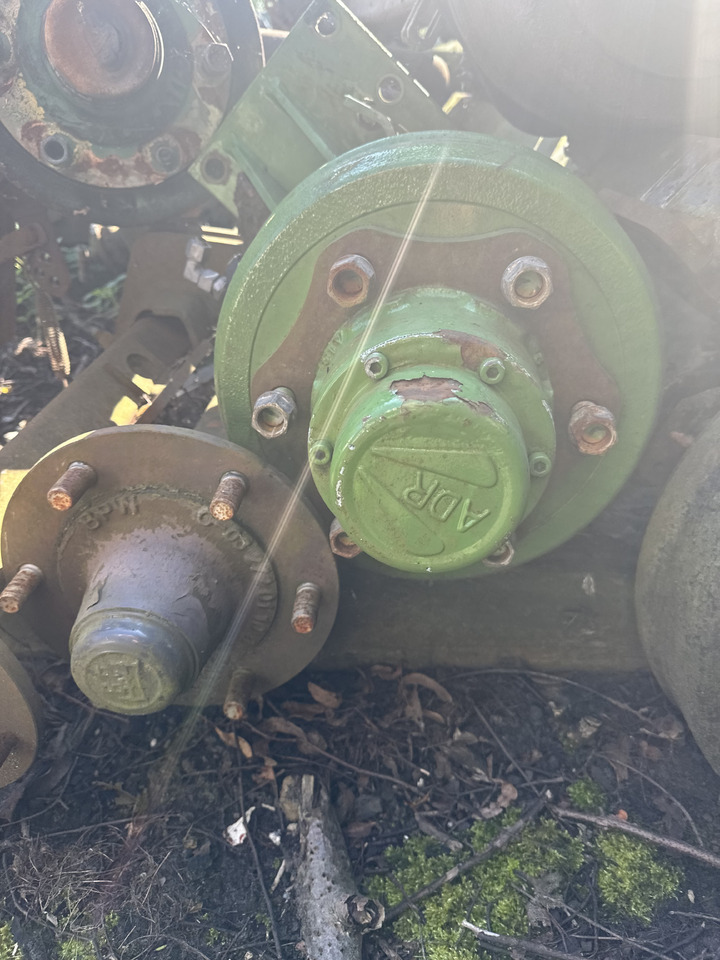 Krone Comprima - oś Piasta koła - Wheel hub for Agricultural machinery: picture 5 Krone Comprima - oś Piasta koła - Wheel hub for Agricultural machinery: picture 5