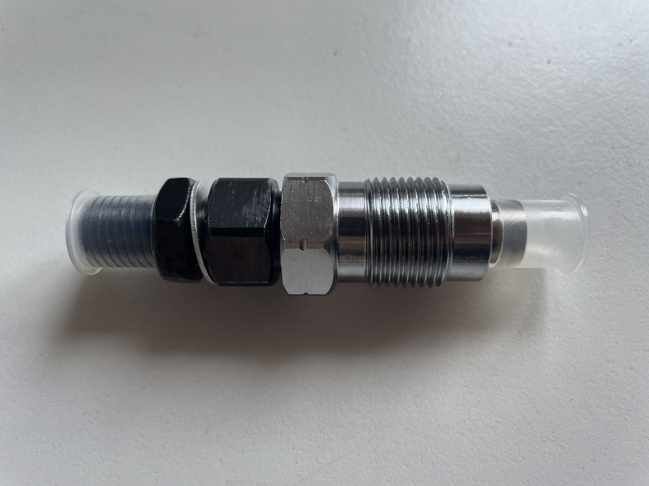 Kubota D722 D782 D902 Z402 Z482 Z602 - wtryskiwacz paliwa 16001-53000 - Injector for Construction machinery: picture 1 Kubota D722 D782 D902 Z402 Z482 Z602 - wtryskiwacz paliwa 16001-53000 - Injector for Construction machinery: picture 1