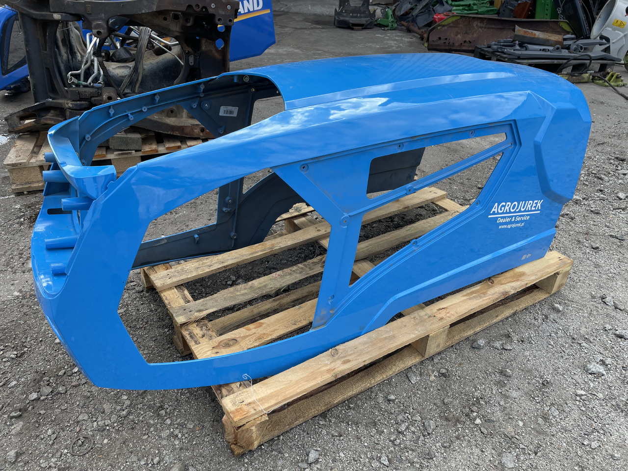 Landini 4-080 2013r. - maska silnika - Hood for Agricultural machinery: picture 1 Landini 4-080 2013r. - maska silnika - Hood for Agricultural machinery: picture 1