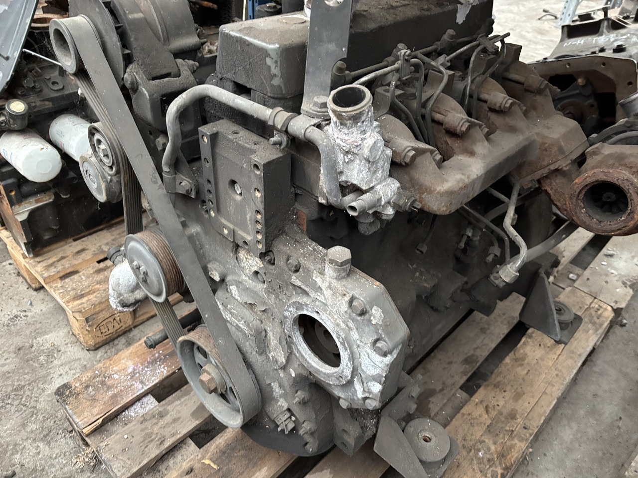Liebherr D504 TI OI  eII 97/68FA 2001/63 Silnik CZĘŚCI - Engine for Agricultural machinery: picture 3 Liebherr D504 TI OI  eII 97/68FA 2001/63 Silnik CZĘŚCI - Engine for Agricultural machinery: picture 3