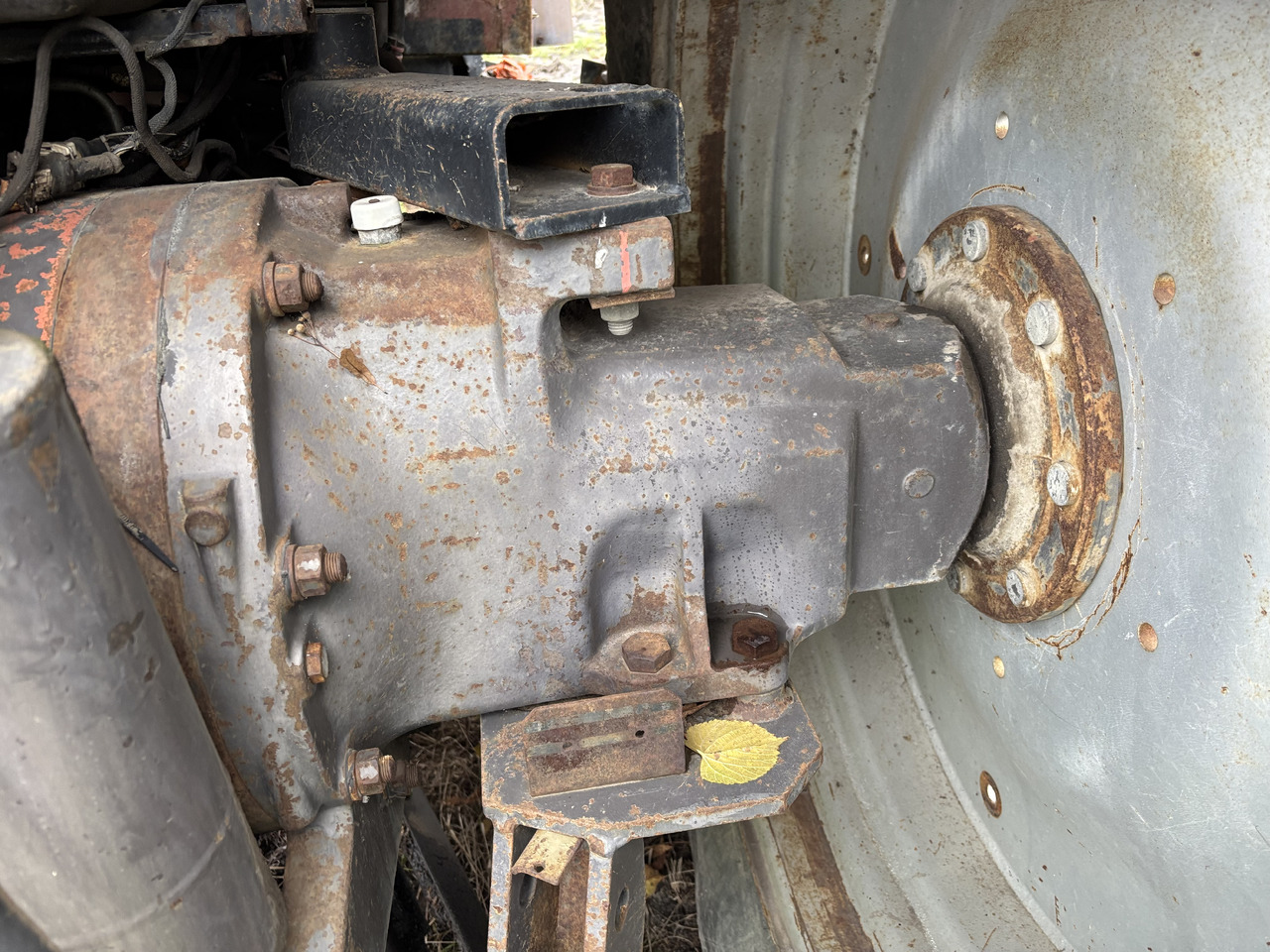 Massey Ferguson 8160 Prawa Obudowa Pochwa Zwolnicy Wał CZĘŚCI 3615729M11 3583795M3 - Final drive for Agricultural machinery: picture 1 Massey Ferguson 8160 Prawa Obudowa Pochwa Zwolnicy Wał CZĘŚCI 3615729M11 3583795M3 - Final drive for Agricultural machinery: picture 1