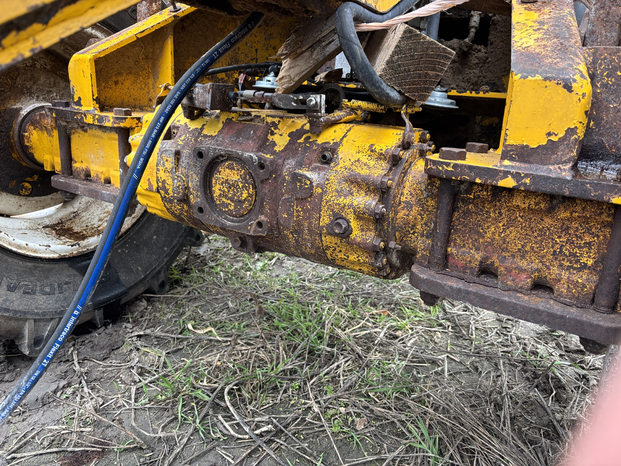 Matbro TR200 Most Przedni Oś Przednia Pochwa Obudowa Zwolnic Zwrotnica Mechanizm Różnicowy - Final drive for Agricultural machinery: picture 1 Matbro TR200 Most Przedni Oś Przednia Pochwa Obudowa Zwolnic Zwrotnica Mechanizm Różnicowy - Final drive for Agricultural machinery: picture 1