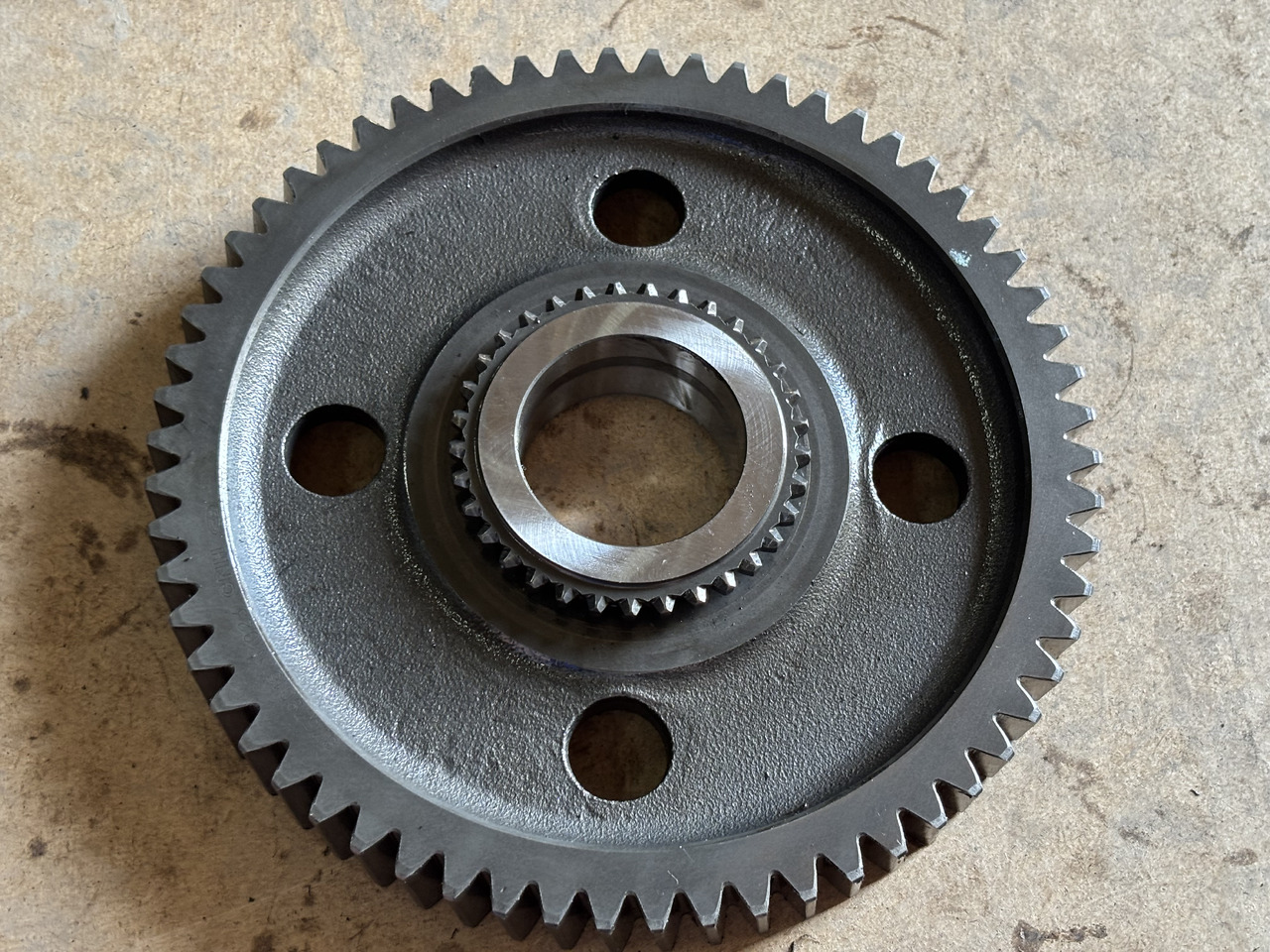 New Holland T6 125 145 160 T7 190 210 Koło Zębate 87678016 - Transmission for Agricultural machinery: picture 1 New Holland T6 125 145 160 T7 190 210 Koło Zębate 87678016 - Transmission for Agricultural machinery: picture 1