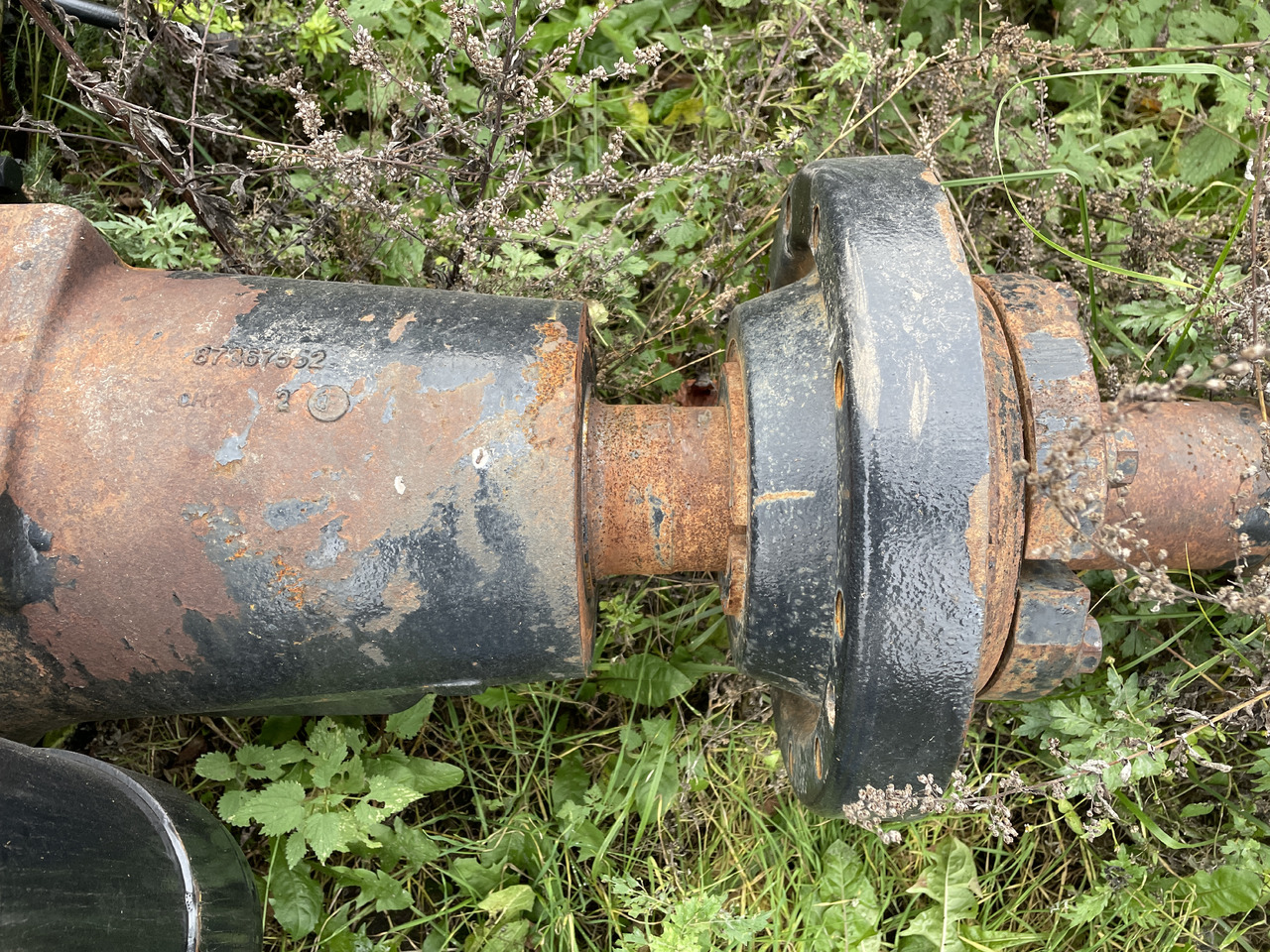 New Holland T8040 Case Magnum 310 - części - obudowa osi 87367552 - Axle and parts for Farm tractor: picture 2 New Holland T8040 Case Magnum 310 - części - obudowa osi 87367552 - Axle and parts for Farm tractor: picture 2