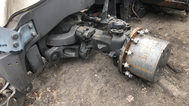 Oś 4293140M94 | Oś 770 /618 Massey Ferguson 8650 - 8690 ~ Oś Napędowa Przednia Wkład Mostu Wachacze - Front axle for Agricultural machinery: picture 2 Oś 4293140M94 | Oś 770 /618 Massey Ferguson 8650 - 8690 ~ Oś Napędowa Przednia Wkład Mostu Wachacze - Front axle for Agricultural machinery: picture 2