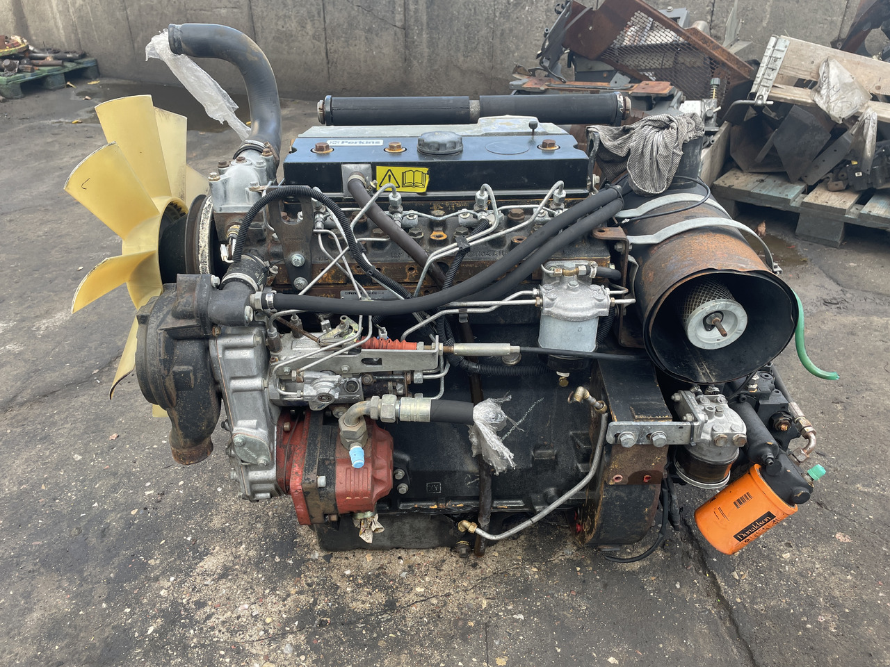 Perkins AB 1004.4 - silnik kompletny Manitou Caterpillar Massey - Engine for Construction machinery: picture 1 Perkins AB 1004.4 - silnik kompletny Manitou Caterpillar Massey - Engine for Construction machinery: picture 1