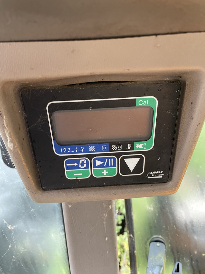Renault Ares - wyświetlacz monitor - Dashboard for Agricultural machinery: picture 1 Renault Ares - wyświetlacz monitor - Dashboard for Agricultural machinery: picture 1