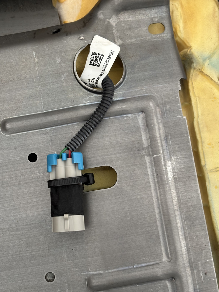 Siedzisko Skórzane John Deere Materiałowe Oryginał RE174401 - Seat for Agricultural machinery: picture 3 Siedzisko Skórzane John Deere Materiałowe Oryginał RE174401 - Seat for Agricultural machinery: picture 3