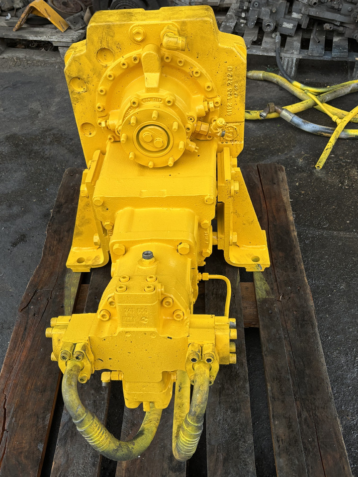 ZF ZF-3 3AVG-210 AVG 210 L531-L544 Skrzynia Biegów Liebherr L541 - Gearbox for Agricultural machinery: picture 2 ZF ZF-3 3AVG-210 AVG 210 L531-L544 Skrzynia Biegów Liebherr L541 - Gearbox for Agricultural machinery: picture 2