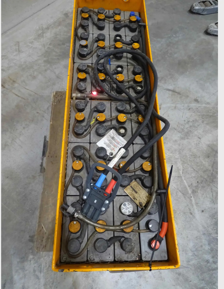Hawker 48V 560Ah - Battery for Material handling equipment: picture 4 Hawker 48V 560Ah - Battery for Material handling equipment: picture 4