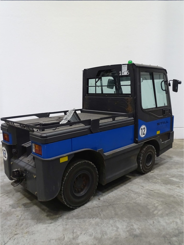 Linde P250 - Tow tractor: picture 3 Linde P250 - Tow tractor: picture 3