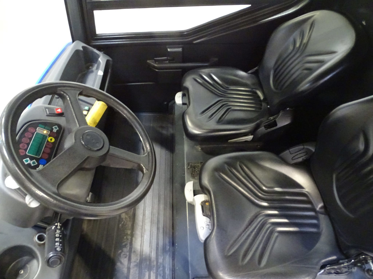 STILL R07-25 - Tow tractor: picture 3 STILL R07-25 - Tow tractor: picture 3