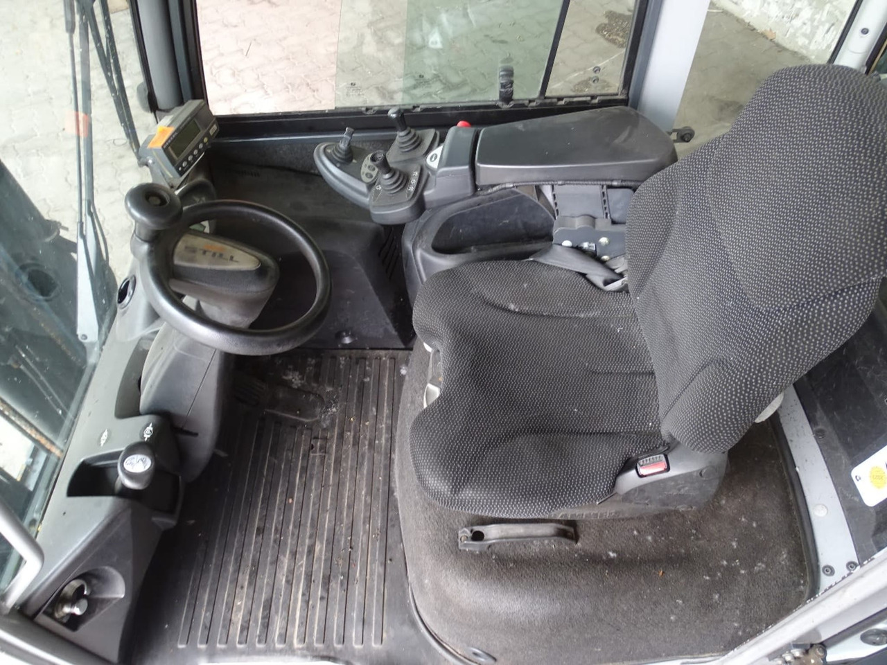 STILL RX70-40 - Diesel forklift: picture 3 STILL RX70-40 - Diesel forklift: picture 3