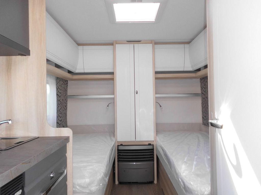 Hobby De Luxe 460 LU Lagerabverkauf! - Caravan: picture 1 Hobby De Luxe 460 LU Lagerabverkauf! - Caravan: picture 1