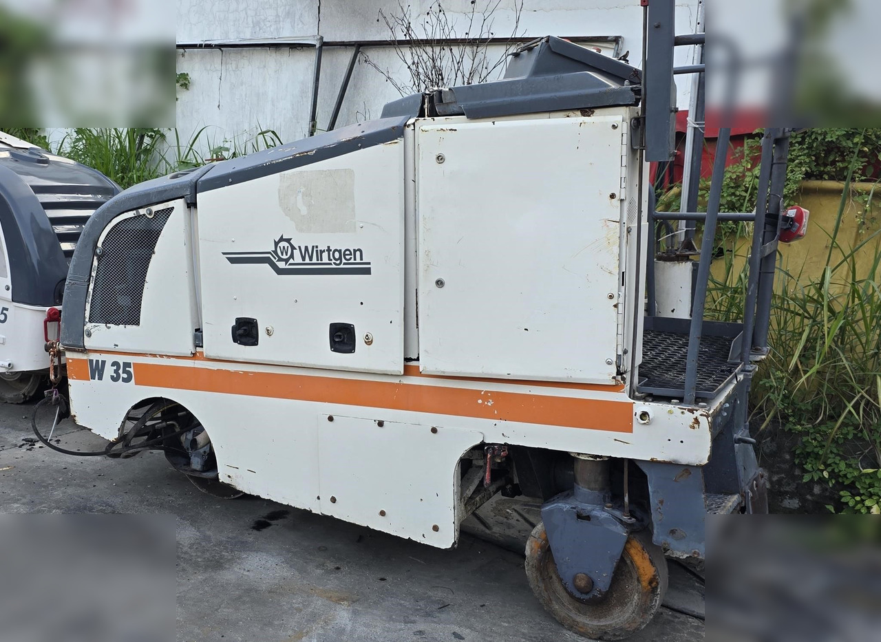 2005 WIRTGEN W35DC - Cold planer: picture 1 2005 WIRTGEN W35DC - Cold planer: picture 1