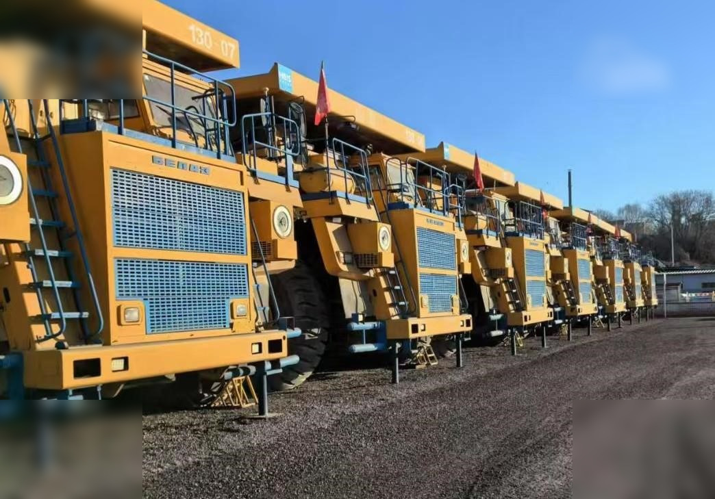 2009 BELAZ 75302 - Rigid dumper/ Rock truck: picture 1 2009 BELAZ 75302 - Rigid dumper/ Rock truck: picture 1