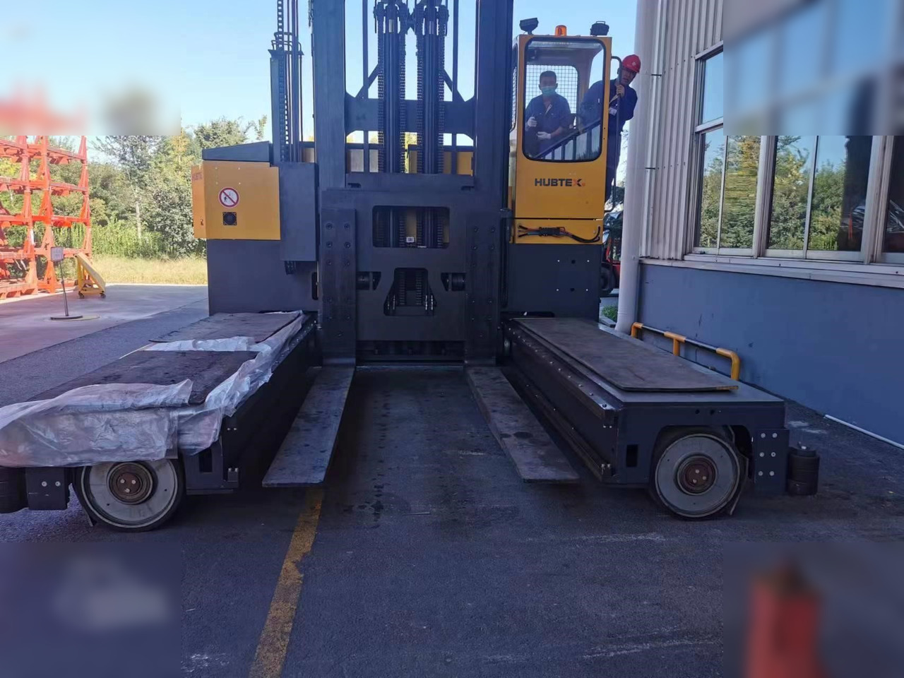 2011 HUBTEX MQ130 - Side loader: picture 3 2011 HUBTEX MQ130 - Side loader: picture 3