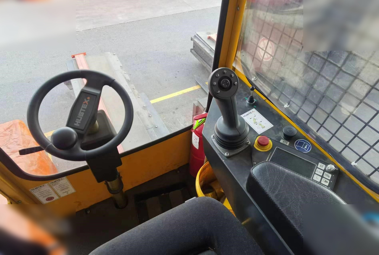 2011 HUBTEX MQ130 - Side loader: picture 2 2011 HUBTEX MQ130 - Side loader: picture 2