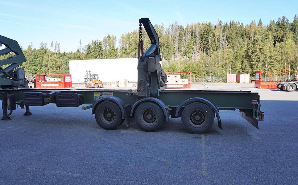 Hammar 195 S, Sideloader, 33 tonnes SWL (20'-40') - Container transporter/ Swap body semi-trailer: picture 5 Hammar 195 S, Sideloader, 33 tonnes SWL (20'-40') - Container transporter/ Swap body semi-trailer: picture 5