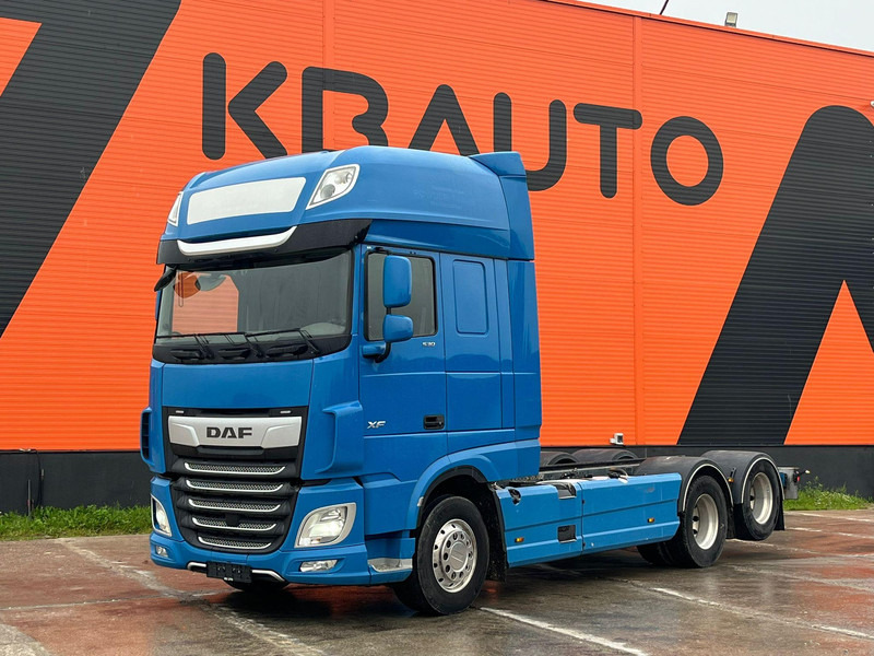 DAF XF 530 6x2 PTO / CHASSIS L=6074 mm - Cab chassis truck: picture 1 DAF XF 530 6x2 PTO / CHASSIS L=6074 mm - Cab chassis truck: picture 1