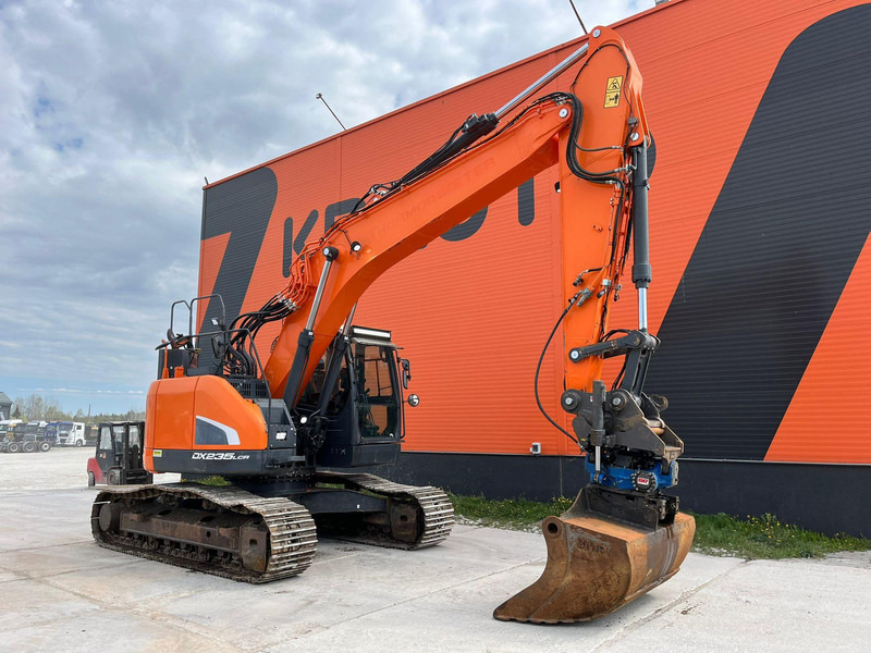Doosan DX 235 LCR-5 3 D / ROTOTILT / CENTRAL LUBRICATION / AC - Crawler excavator: picture 4 Doosan DX 235 LCR-5 3 D / ROTOTILT / CENTRAL LUBRICATION / AC - Crawler excavator: picture 4