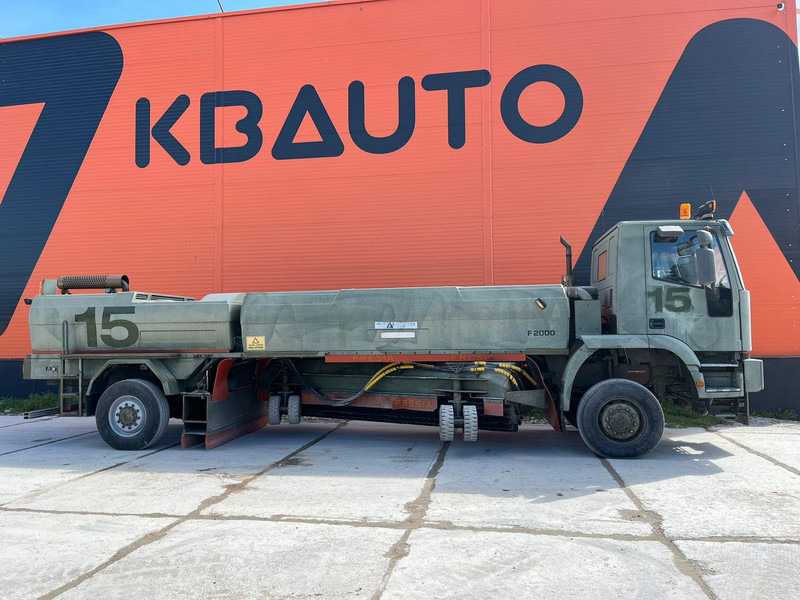 Road sweeper Iveco Fresia F 2000 4x4 SNOW PLOW / BROOM / BLOWER: picture 5