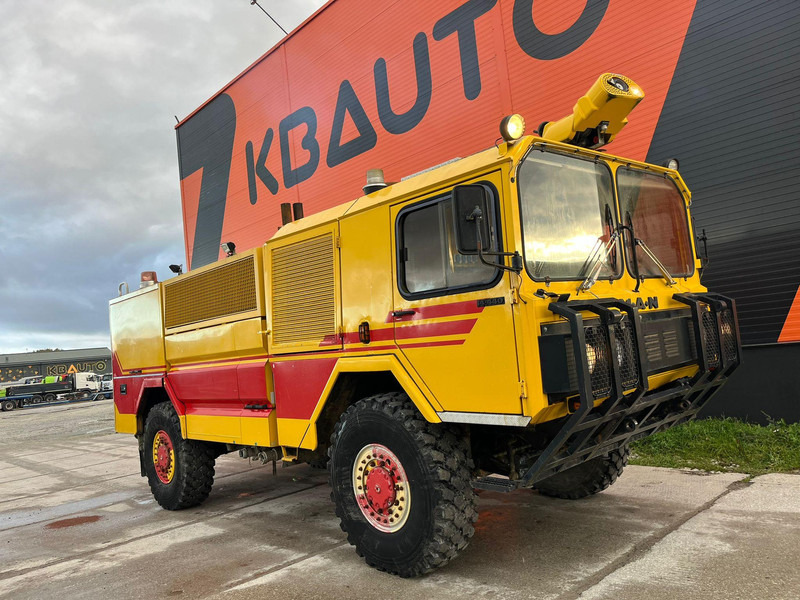 MAN DAF 14.440 4x4 Rosenbauer R280HN2 / 2800 l/min - 15 bar / 300 l/min - 40 bar / tanks 178 + 1546 l - Fire engine: picture 4 MAN DAF 14.440 4x4 Rosenbauer R280HN2 / 2800 l/min - 15 bar / 300 l/min - 40 bar / tanks 178 + 1546 l - Fire engine: picture 4