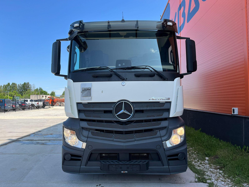 Mercedes-Benz Actros 2545 6x2 BOX L=7526 mm - Box truck: picture 2 Mercedes-Benz Actros 2545 6x2 BOX L=7526 mm - Box truck: picture 2