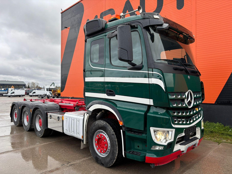 Mercedes-Benz Arocs 3251 8x4*4 JOAB L24 - 24 ton / L=5800 mm - Hook lift truck: picture 4 Mercedes-Benz Arocs 3251 8x4*4 JOAB L24 - 24 ton / L=5800 mm - Hook lift truck: picture 4