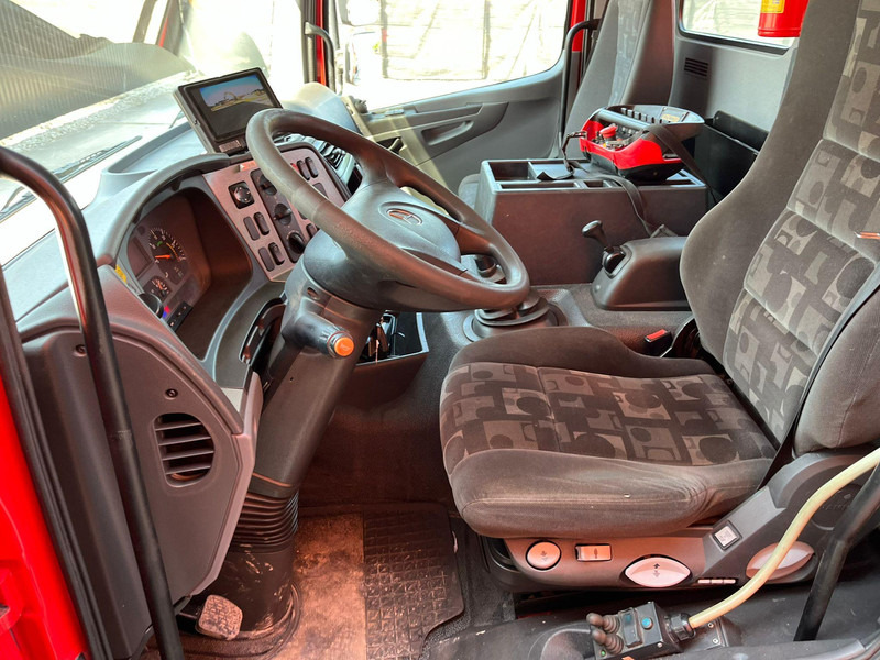 Hook lift truck, Crane truck Mercedes-Benz Atego 1024 4x2 PK4100 + WINCH / HOOK LIFT L=3900 mm: picture 20