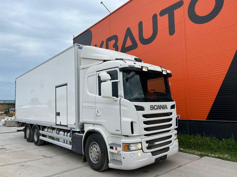 Scania G 440 6x2*4 EURO 6 ! / RETARDER / BOX L=8427 mm - Refrigerated truck: picture 3 Scania G 440 6x2*4 EURO 6 ! / RETARDER / BOX L=8427 mm - Refrigerated truck: picture 3
