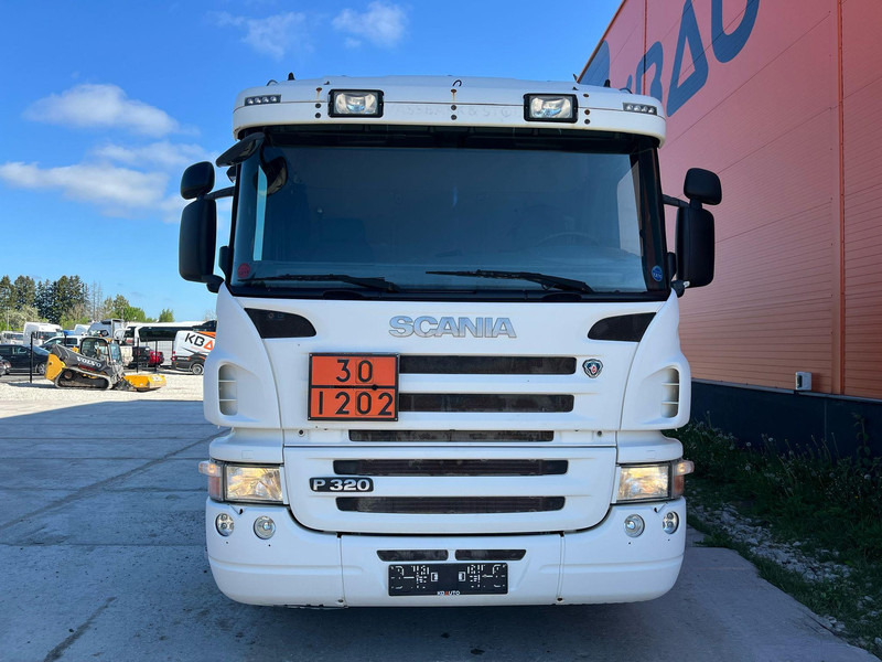 Scania P 320 4x2 TANK 11000 l / 2000 + 3000 + 3000 + 3000 l - Tanker truck: picture 2 Scania P 320 4x2 TANK 11000 l / 2000 + 3000 + 3000 + 3000 l - Tanker truck: picture 2